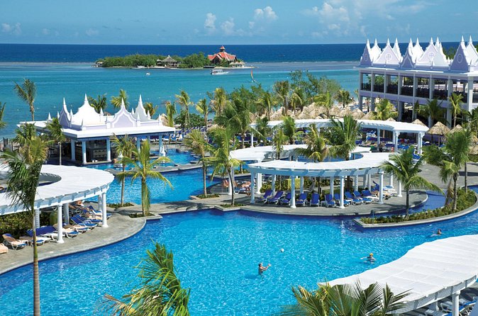 Transfer from/to Airport, Riu Reggae, Riu Montego Bay, Riu Palace - From Sangster arrivals to your Riu resort