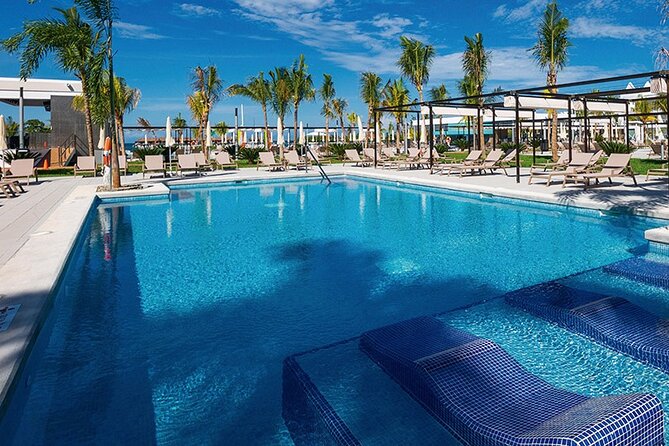 Transfer from/to Airport, Riu Reggae, Riu Montego Bay, Riu Palace - What the short ride means for your holiday